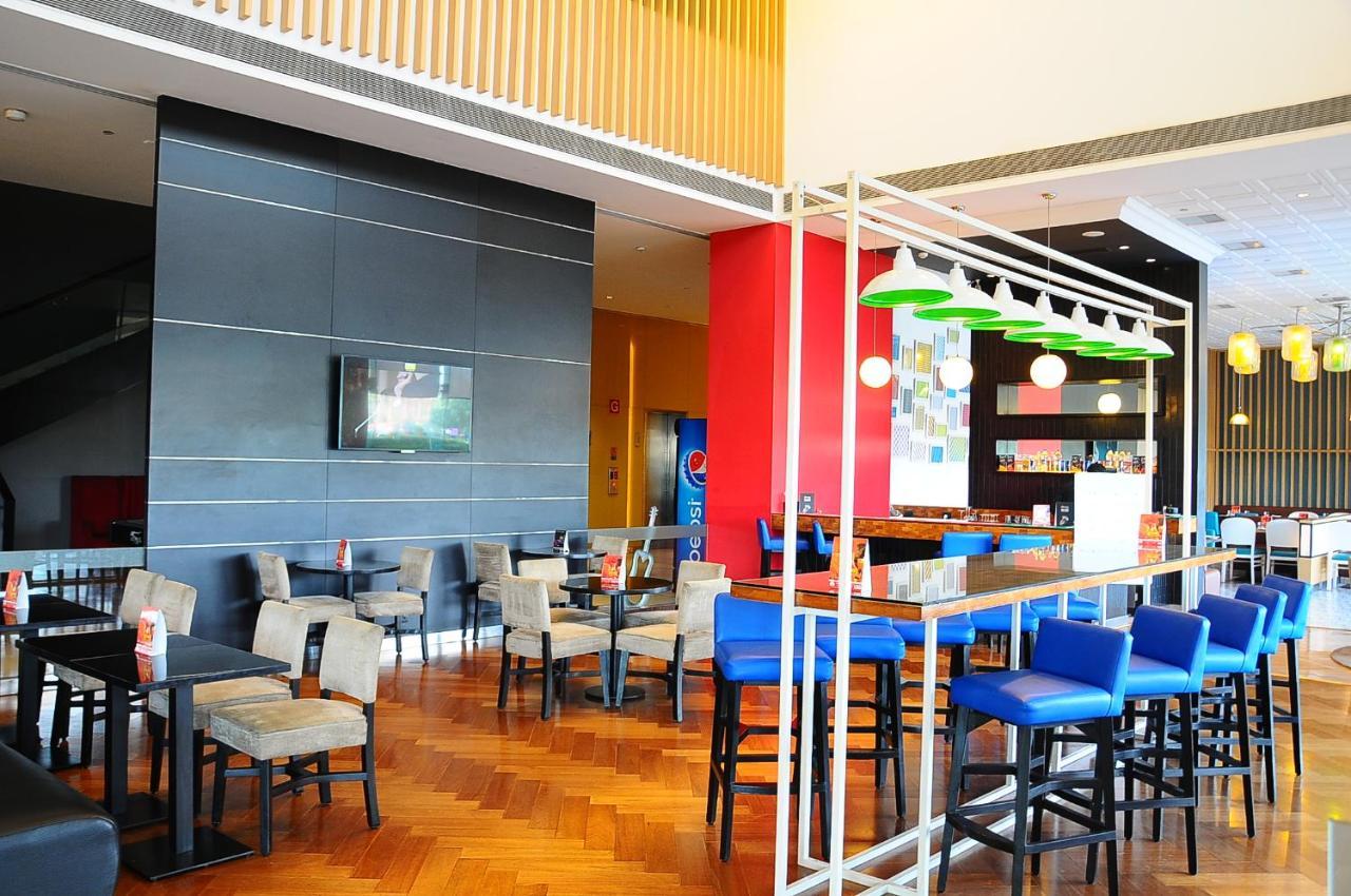 Park Inn By Radisson Gurgaon Bilaspur Manesar Buitenkant foto