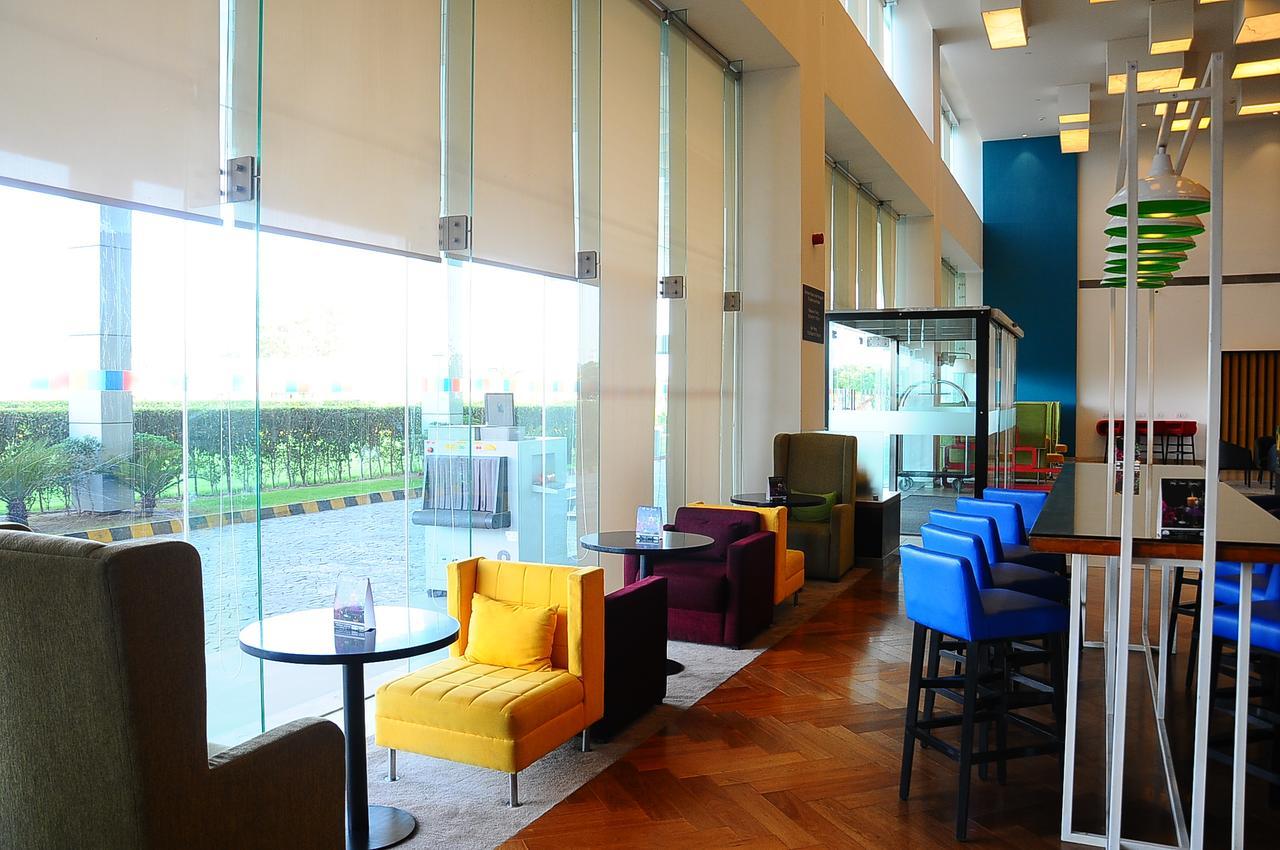 Park Inn By Radisson Gurgaon Bilaspur Manesar Buitenkant foto