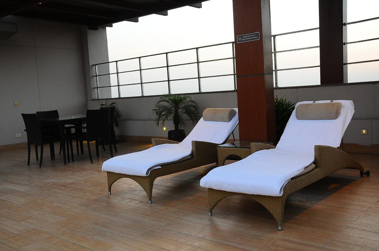 Park Inn By Radisson Gurgaon Bilaspur Manesar Buitenkant foto