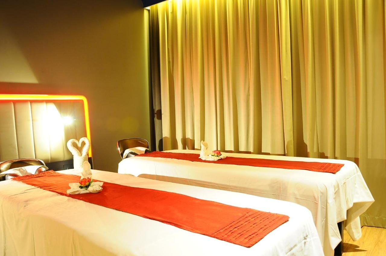 Park Inn By Radisson Gurgaon Bilaspur Manesar Buitenkant foto