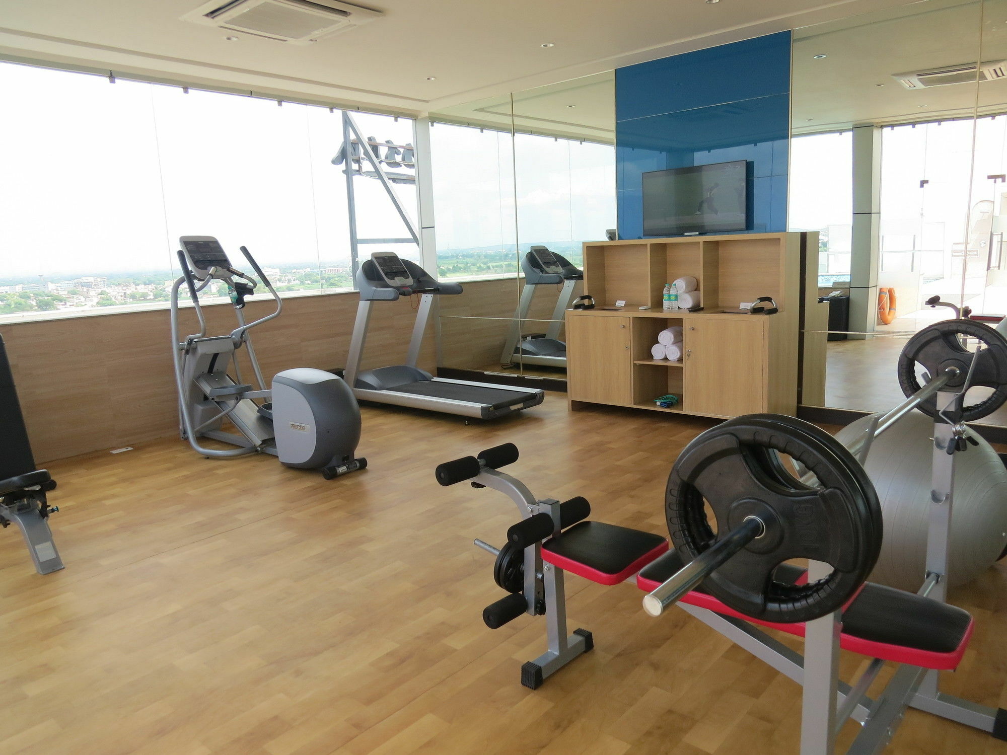 Park Inn By Radisson Gurgaon Bilaspur Manesar Buitenkant foto